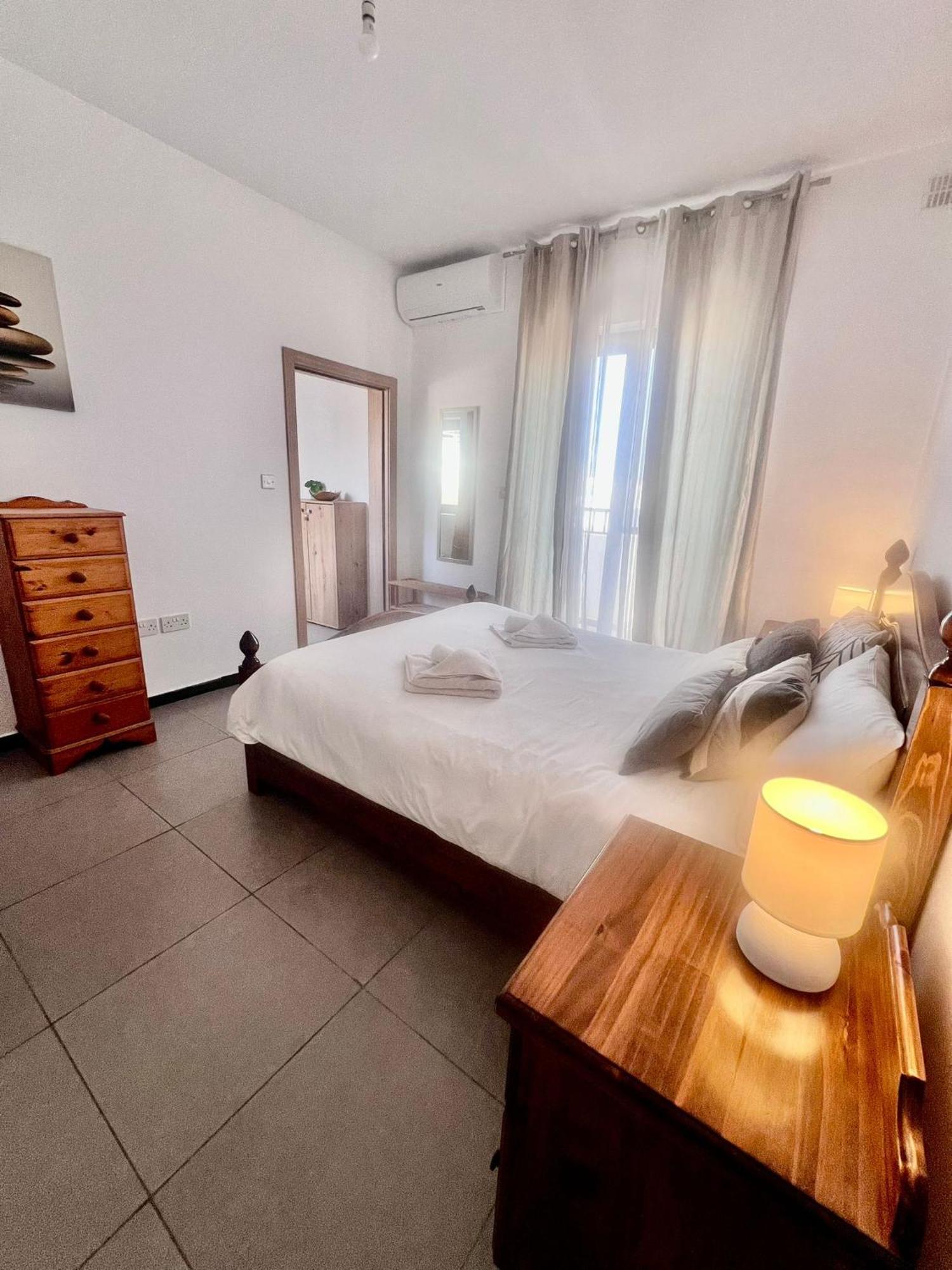 83/3-Lovely 1 Bedroom Penthouse بيركيركارا المظهر الخارجي الصورة